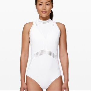 Lululemon beach break white surf one piece 8 M